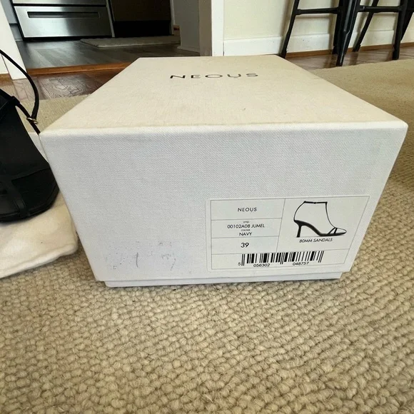 Neous Jumel Navy Strappy Square-Toe Heeled Sandals Sz 39 - Picture 9 of 11